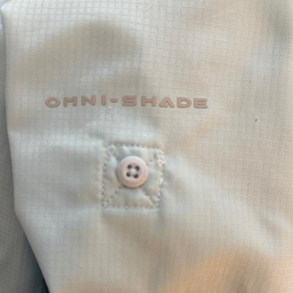 Columbia Light Blue Omni-Shade top - Picture 6 of 6
